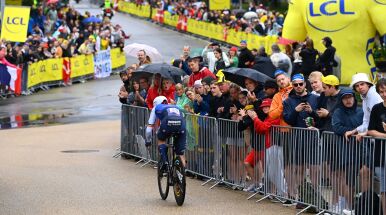 Pierwszy lider Tour de France. Yves Lampaert zaskoczył i pogodził faworytów