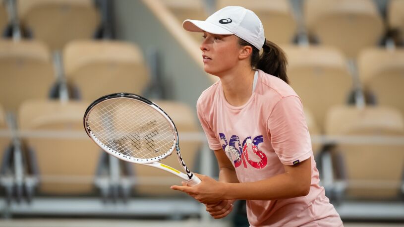 Iga Świątek - Łesia Curenko w Roland Garros 2022. Gdzie oglądać mecz?