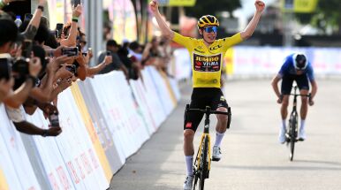 Triumfator tegorocznego Tour de France zwycięzcą kryterium w Singapurze