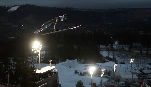 Skoki narciarskie Zakopane 2022: o której godzinie dzisiaj rozpocznie się konkurs drużynowy? | Eurosport w TVN24