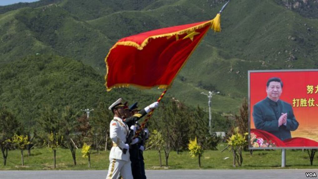 Xi Jinping stara się umocnić kontrolę m.in. nad chińską armią