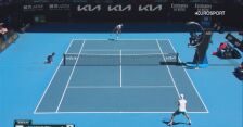 Australian Open. Foot fault Tsitsipasa w tie breaku 1. seta z Chaczanowem