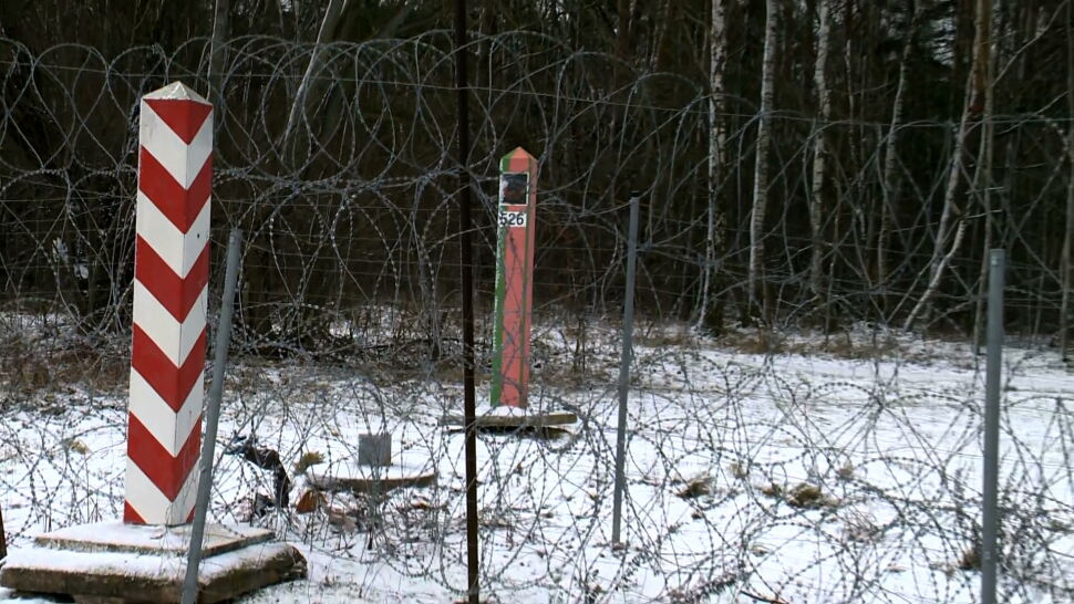 Sprzeczne informacje w sprawie sytuacji na granicy polsko-białoruskiej. "Nadal w lasach przebywają migranci"