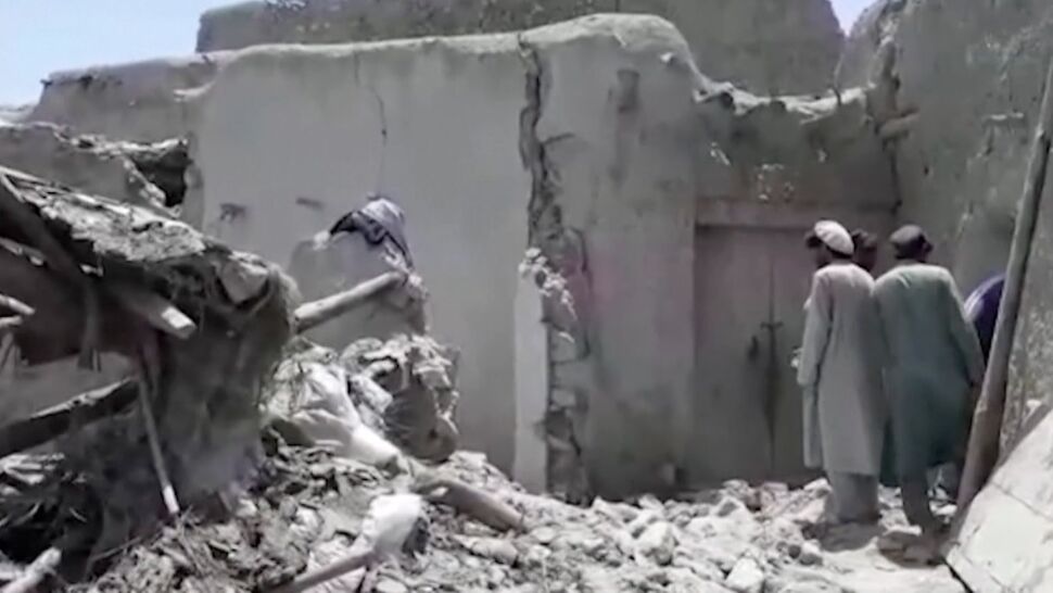 Trzęsienie ziemi w Afganistanie. Dotarcie do poszkodowanych jest bardzo trudne