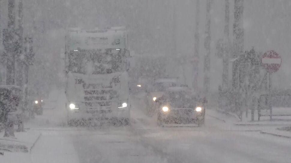 Opady śniegu zaskoczyły w wielu miejscach w Polsce