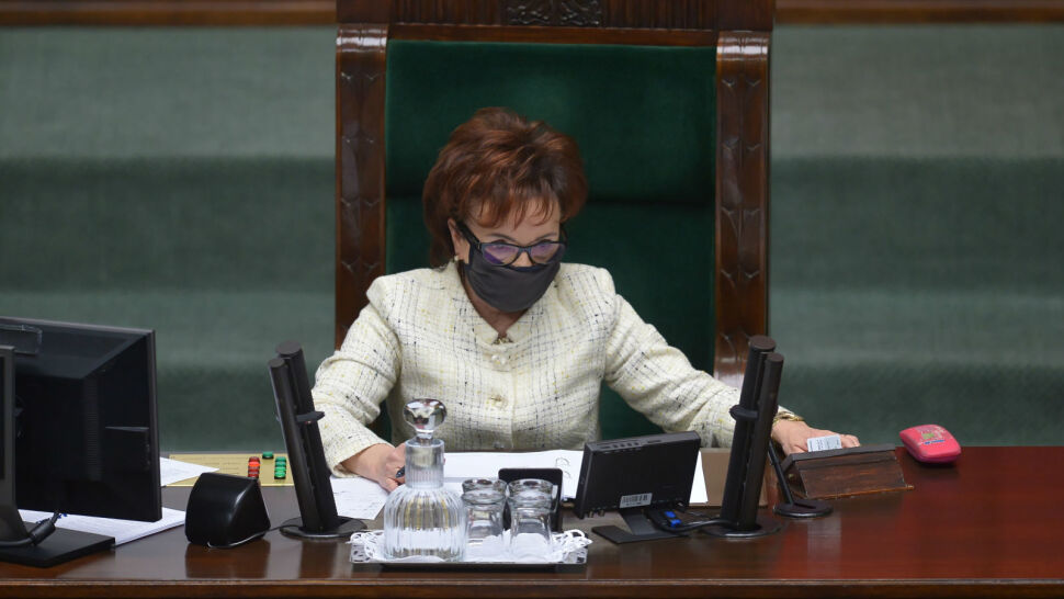 "Elżbieta, jest prośba od szefa". Kto tak naprawdę kieruje pracami Sejmu?