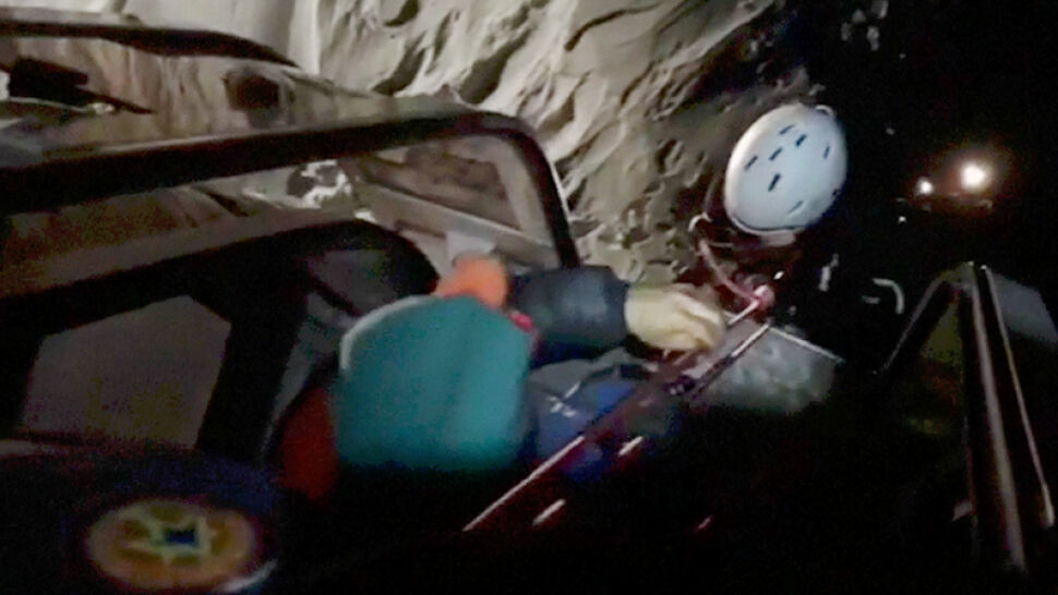 Dramatyczna akcja ratunkowa. Narciarze utknęli w gondolach 30 m nad ziemią