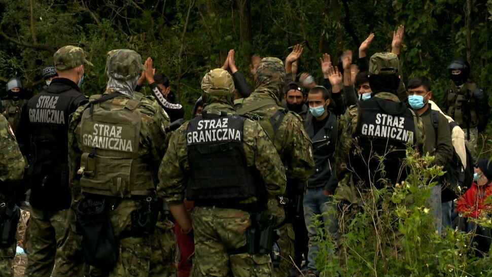 Rząd uważa migrantów na granicy z Białorusią za element wojny hybrydowej